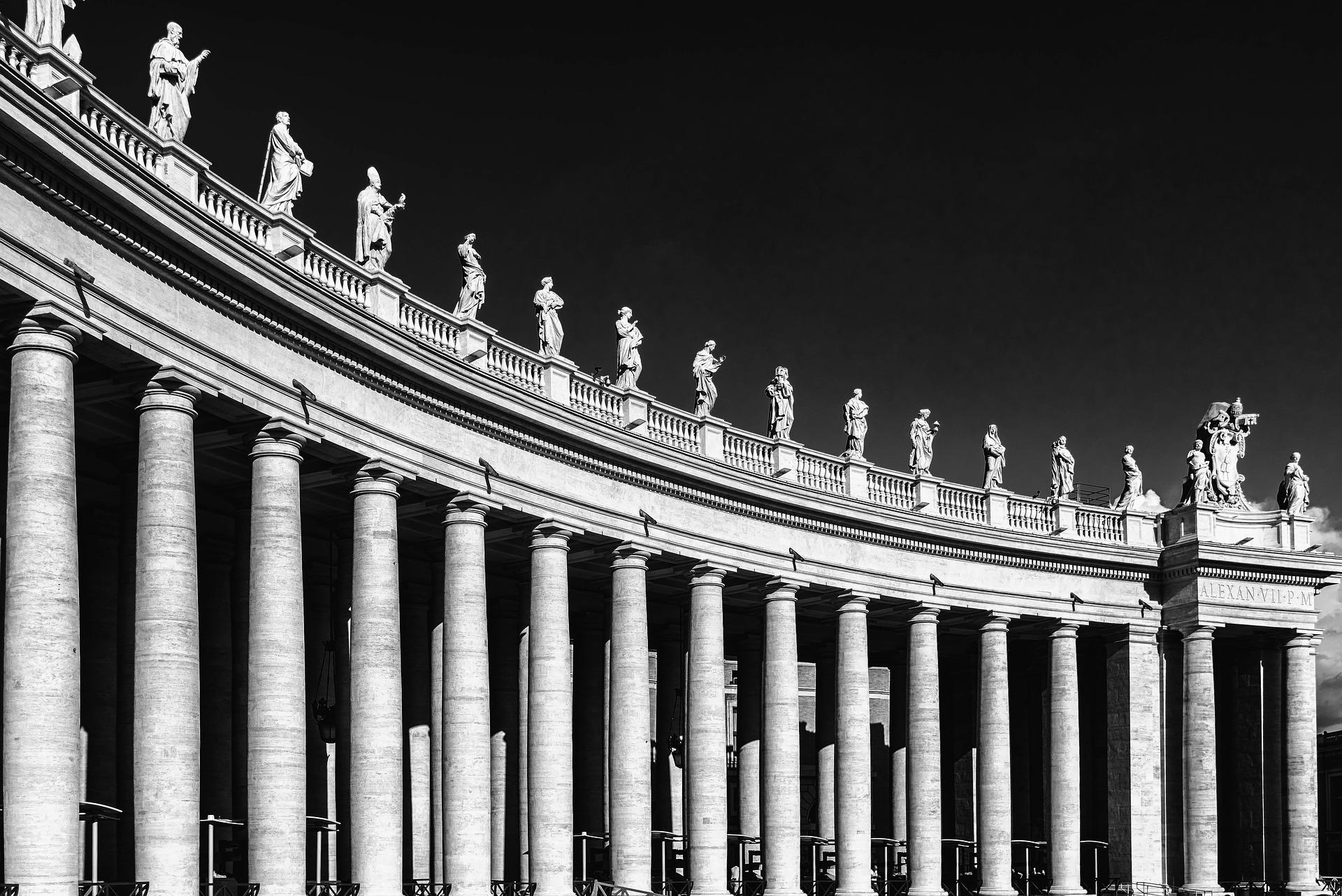 San Pietro Square | Requirements for Residency in Italy